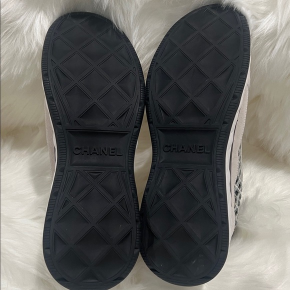 CHANEL Light Gray and Black Mesh Sneakers Size 41 Like New Never Worn $999 OBO - Picture 6 of 8
